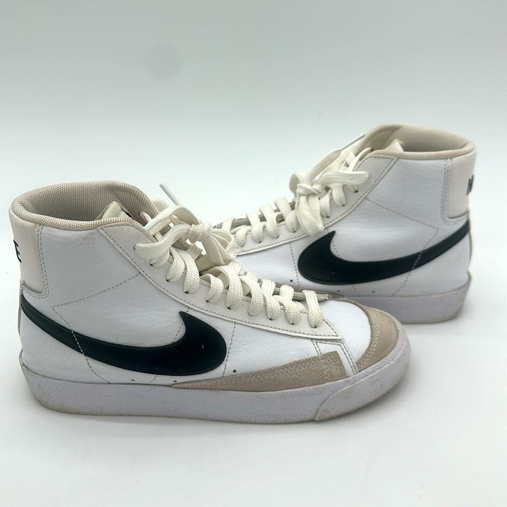 Nike Blazer Mid ‘77 Vintage GS White Black Youth 5.0 Women's 6.0 DA4086-100